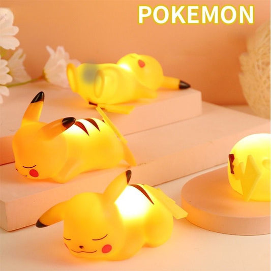 MINI Luminária Pikachu Dormindo (12cm) / Pokémon - Nerd Bros